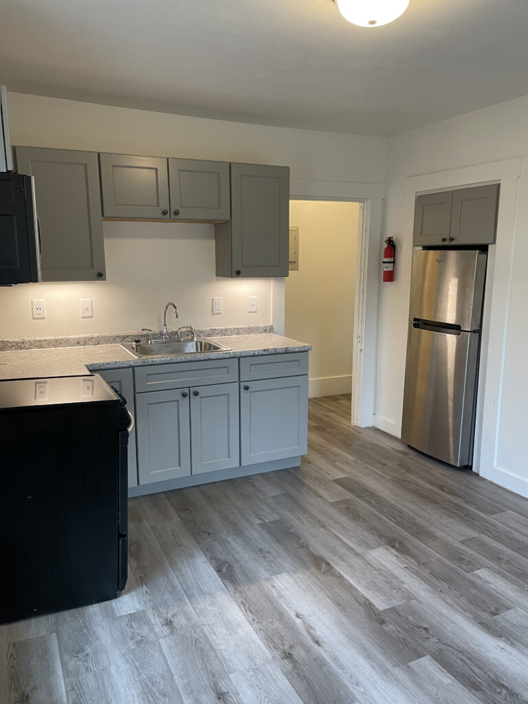 123 Perham Street Apartment B Farmington Apartment Rentals